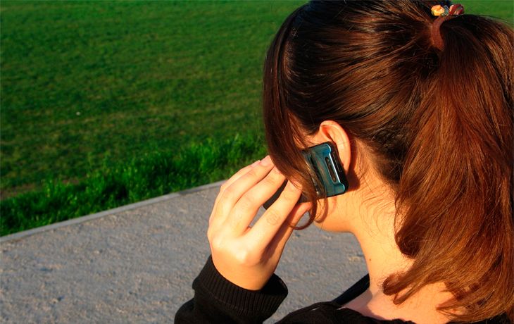 Celulares: pese al fallo judicial, aún se cobra por minuto