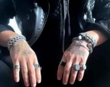 Los tres tatuajes neonazis del hombre que quiso matar a Cristina Kirchner