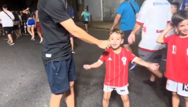 El nene hincha de Huracán que se volvió viral: ¿Qué pasó River? La tienen...