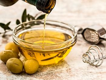 Prohíben un aceite de oliva, una miel y un producto en escabeche