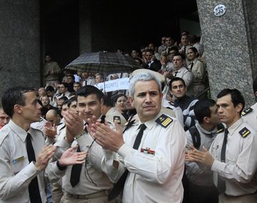 Intensa negociación oficial para destrabar el conflicto salarial