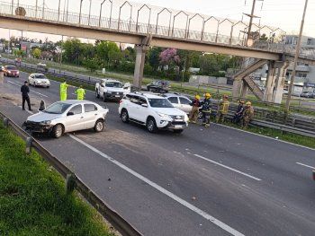 Fuerte choque en Panamericana provoca una importante demora