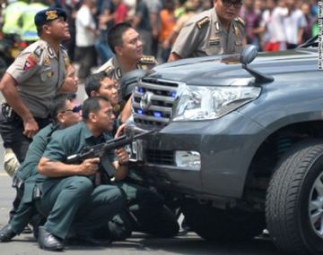 Atentados simultáneos en Indonesia dejan cuatro víctimas fatales