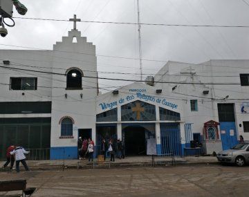 Curas villeros hacen una misa en desagravio al Papa Francisco