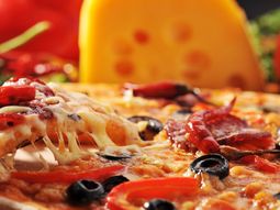 #semanadelamuzza: ¿cuantos kilos de pizza comemos al ano? #semanadelamuzza: ¿cuantos kilos de pizza comemos al ano?