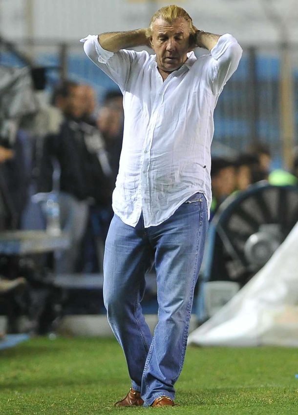 Final anunciado: Mostaza se va de Racing y no dirigirá las últimas fechas