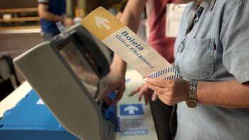 mas de 300 mil portenos ensayaron el voto electronico mas de 300 mil portenos ensayaron el voto electronico