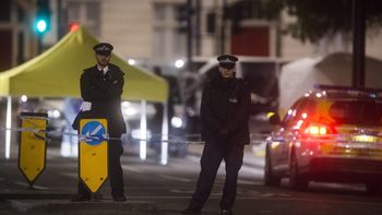 acuchillados en londres: policia apunta a que el agresor es un demente y no un terrorista acuchillados en londres: policia apunta a que el agresor es un demente y no un terrorista