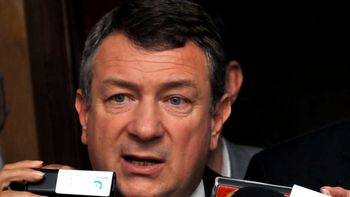 norberto yauhar: a veces hay que ponerse con el latigo norberto yauhar: a veces hay que ponerse con el latigo