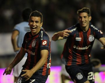 San Lorenzo venció a Belgrano y es único líder del torneo