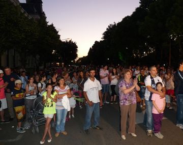 Marcha de los vecinos en reclamo de justicia. Foto Gentileza ABC Saladillo.
