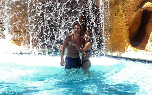 Gimena Accardi y Nicolás Vázquez emprendan un viaje a las Bahamas