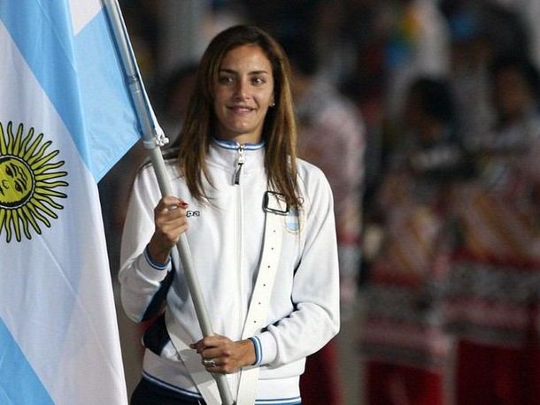 La bandera de Luciana Aymar, a la venta por internet