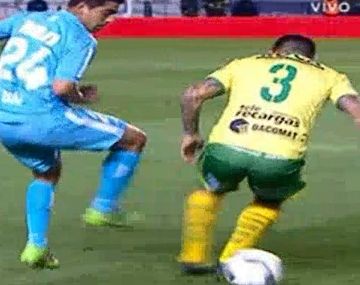 VIDEO: El imperdible show de caños del Racing de Zielinski