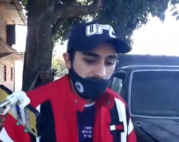 De no creer: tuvo que meter a su papá enfermo en un auto fúnebre para que lo atiendan