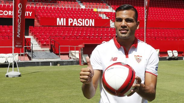 Gabriel Mercado grabó un mensaje para los hinchas del Sevilla