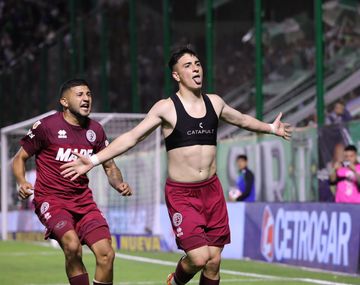 Clásico picante en el Sur: Lanús sufrió pero venció 2-1 a Banfield