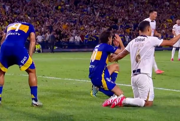 El insólito gol abajo del arco que perdió Edison Cavani para sellar la clasificación de Boca