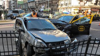choque en pleno microcentro porteno: hay dos heridos choque en pleno microcentro porteno: hay dos heridos