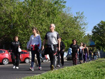 Cuánto hay que caminar por día para bajar de peso y reducir enfermedades coronarias
