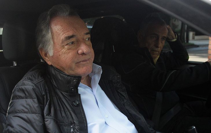 Luis Barrionuevo, otra vez con el por lo menos por dos años