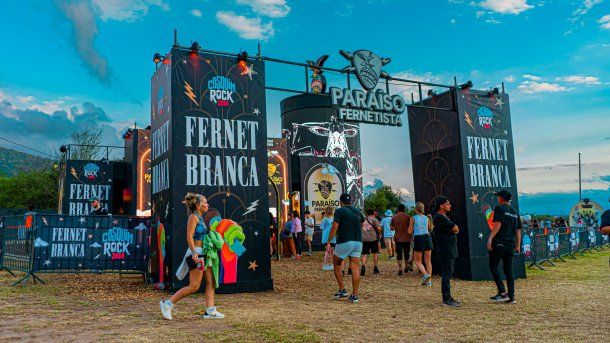 Así se vivió el Paraíso Fernetista, la puerta de entrada al Cosquín Rock