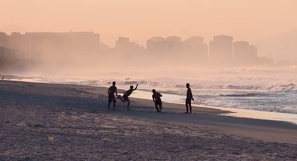 Mirá la canción oficial del programa mundialista de Maradona y Victor Hugo