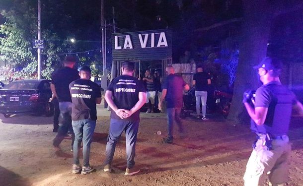 Otra fiesta clandestina en La Plata: más de 1000 personas coparon una terraza