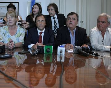 La oposición reclama tratar la derogación del acuerdo de entendimiento con Irán