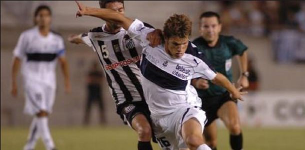 Dubarbier debutó en Gimnasia, club que lo formó. Dubarbier debutó en Gimnasia, club que lo formó.