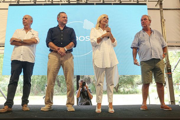 Los principales referentes del Partido Nacional (PN) del Uruguay en el Congreso del sector Todos. (Foto: Partido Nacional)