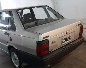 Compró un Duna y se lo robaron apenas terminó de pagarlo