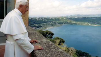Benedicto XVI en la residencia de Castel Gandolfo Benedicto XVI en la residencia de Castel Gandolfo