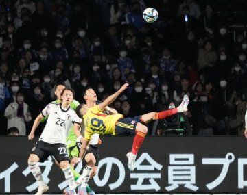 Colombia venció a Japón en Osaka: el increíble golazo de chilena de Rafael Santos Borré