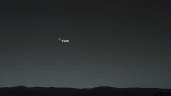 mira la primera foto de la tierra desde marte mira la primera foto de la tierra desde marte