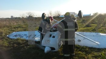 se estrello una avioneta pero su piloto se salvo