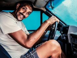 El calvario de un hombre que es tan alto que no le dan la licencia de conducir