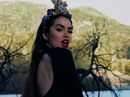 Lali Espósito lanzó el video del tema Ego Lali Espósito lanzó el video del tema Ego