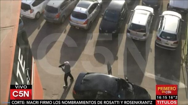 Robo comando en un banco de Maschwitz: tres hombres entraron con ithacas