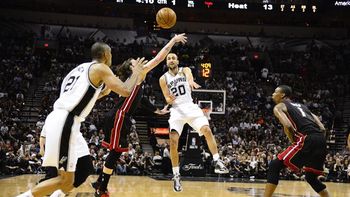los spurs vencieron a heat y estan a un paso de la coronacion los spurs vencieron a heat y estan a un paso de la coronacion