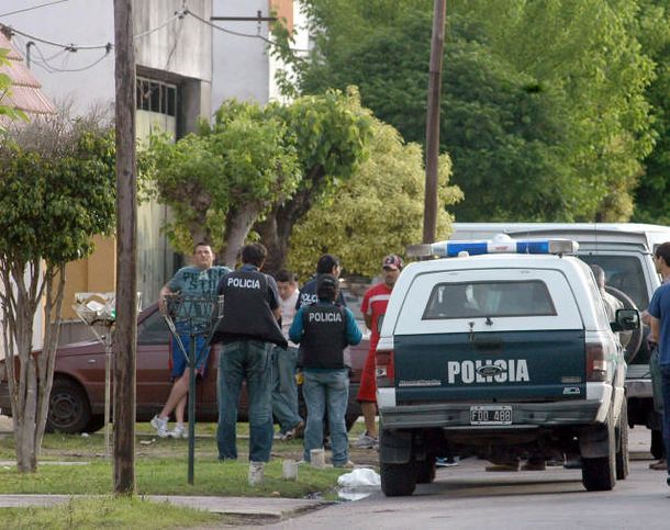 Horror en La Plata: hallan el cuerpo de un hombre decapitado