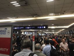 Cancelaciones por caída del sistema de Check-in en Aeroparque y Ezeiza 