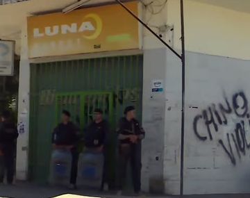 Chino violín: escracharon al dueño de un súper por presunto abuso a una nena de 11 años