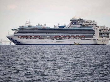 El Diamond Princess se encuentra anclado cerca del puerto de Yokohama