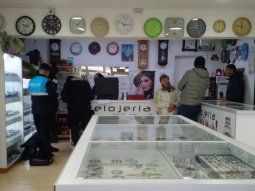 Esquel: boqueteros se llevaron $150 millones de una joyería