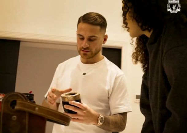 El divertido video del Liverpool y Alexis Mac Allister: Maccas mate masterclass