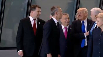 El gesto poco diplomático de Trump con el primer ministro de Montenegro El gesto poco diplomático de Trump con el primer ministro de Montenegro