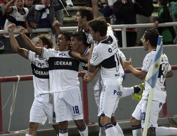 Al final, Gimnasia recibirá a River con presencia de los socios