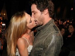 gonzalo valenzuela a los besos con otra mujer gonzalo valenzuela a los besos con otra mujer