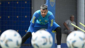 chiquito romero se comio el gol de estudiantes y en las redes no lo perdonan: los mejores memes chiquito romero se comio el gol de estudiantes y en las redes no lo perdonan: los mejores memes